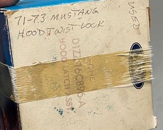 1971 - 1973 Mustang Ram Air Hood Twist Lock Assembly