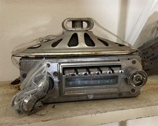 1964 Pontiac Radio 984077