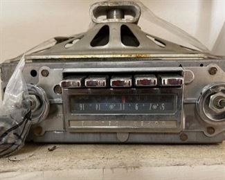 1964 Pontiac Radio 984077