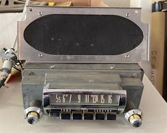 1957 Lincoln Town & Country Radio