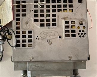 1957 Lincoln Town & Country Radio