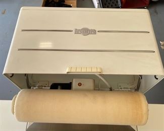 Vintage Ironrite Model 85 Ironer 39x30x19in HxWxD
