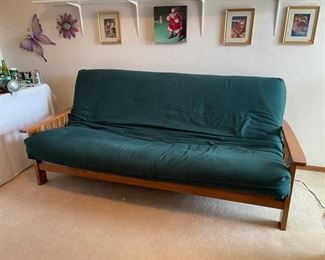 Futon Bed/Couch 82 in x 44 in x 40 in