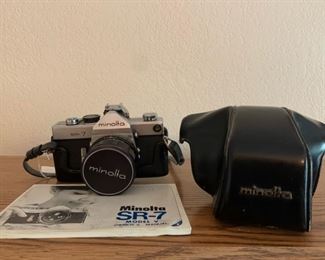 Minolta SR-7 Model V 35 mm Camera, Manual, and Case 4X6X4 HxWxD