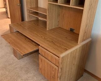 Wood Computer Desk 54x53x27 HxWxD