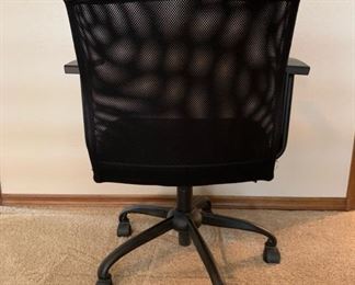 Office Max Desk Chair with Mesh Backing 33x25x18 HxWxD
