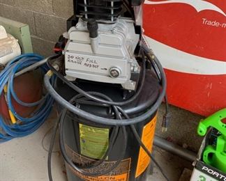 Central Pneumatic 21 Gallon Vertical Compressor 3HP 40x16x18 HxWxD