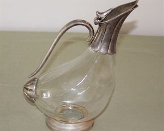 Unusual Duck Shaped S/P Decanter