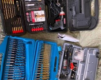 Craftsman, Dremel, KR
Craftsman 2 speed screwdriver, Craftsman drill bits, KR power tool accessory set, and Dremel with tips