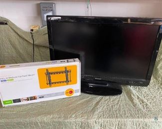 Sharp Flatscreen TV and TV Mount
Mount is NEW in box. See photos for TV inputs/outputs. No remote.
MEASUREMENTS 31" TV