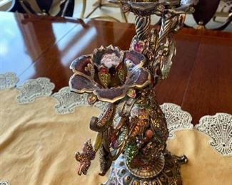 $4,000
ULTRA RARE JAY STRONGWATER MARILLA CANDELABRA 14" HEIGHT LIMITED EDITION 72/95