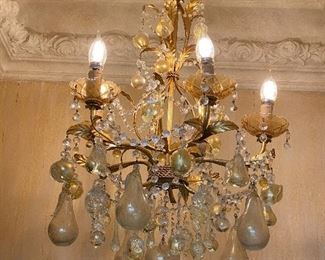 $1,200
FRUIT CHANDELIER
32” LONG