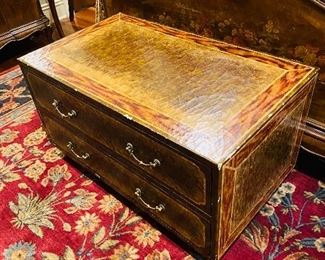 $100
ANTIQUE TRUNK WITH DRAWERS
34.5”W x 20”D x 19”H
