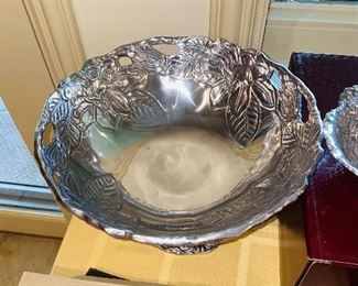 ARTHUR COURT FOOTED BOWL