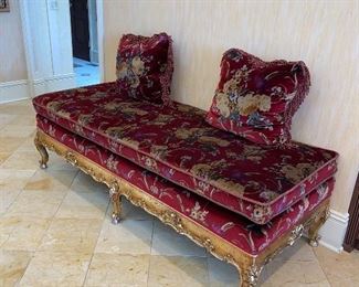$400
GOLD WOOD FRAME RED FLORAL UPHOLSTERED BENCH
77”L x 30.25”W x 18”H