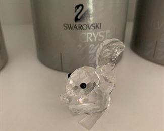 #122	Swarovski squirrel 7662 as is no ear	 $10.00 
