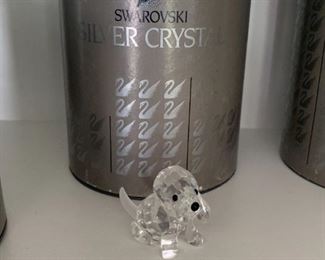 #132	Swarovski Beagle 7619 	 $20.00 
