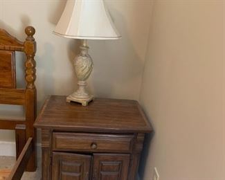 #6	Summit end table with 1 drawer and 2 doors 25x16x24	 $60.00 

