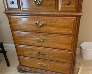 #7	Summit chest of drawers 5 drawers 36x19x49	 $125.00 
