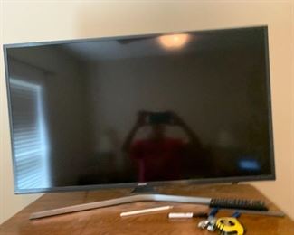 #9	Samsung 41 inch tv UN40MU6290FXZA	 $100.00 
