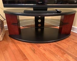 #31	2 shelf tv stand with glass shelf 51x26x20	 $60.00 SOLD
#32	Sony 51 inch  tv  bravea model kdl52s5100 	 $200.00 
