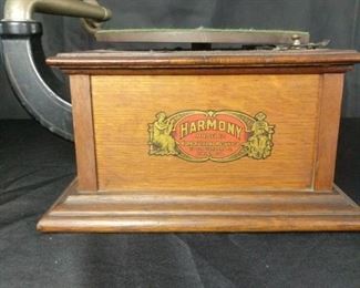 HarmonyTalking Machine Co.Model 12 Antique Phonograph Player