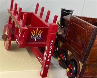 Hand Crafted Wooden Tourist Souvenir Cart Costa Rica, Hand Crafted Wooden Choo Choo Train Christmas