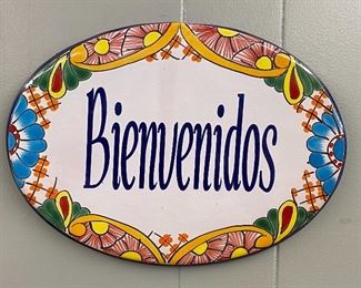 "Bienvenidos" Welcome .... Talavera Wall Plaque Greeting