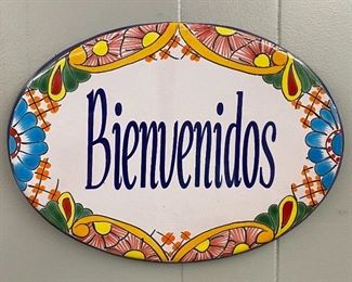"Bienvenidos" Welcome .... Talavera Wall Plaque Greeting