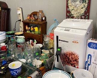 Assorted Kitchen Items, Bread Maker