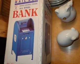 UPSP Mail Box Bank W/ Box