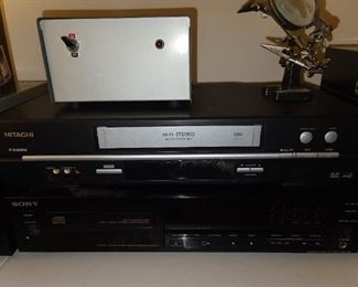 Hitachi FX695 & Sony Compact Disc Player CDP-690