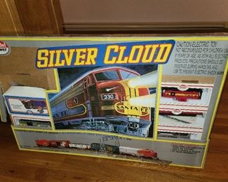 Silver Cloud Train Set