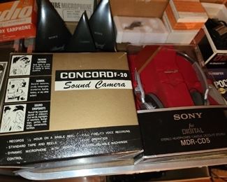 Concord F-20 Sound Camera & Sony MDR-CD5 Stereo Headphones