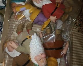 7 Dwarfs Figures