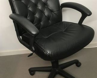 153 Faux Leather Office Chairmin