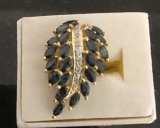Ring 14k with sapphires