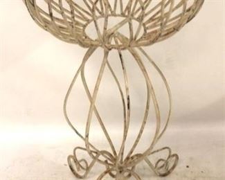2104a - Metal wire planter
