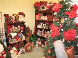 Nice Seasonable Decor!