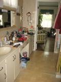 Bathroom & Tolietries