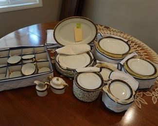 Vintage china set by Richard Ginori