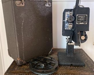 Vintage Kodascope EE series II projector