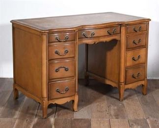 Sligh Furniture Co. Kneehole Desk