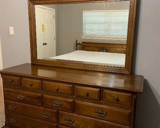 Ethan Allen 8 drawer dresser with mirror
