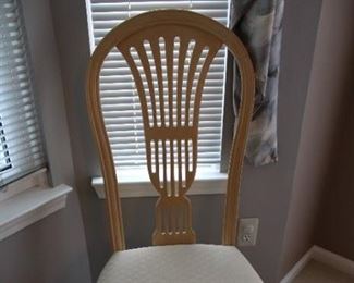 DINING CHAIR