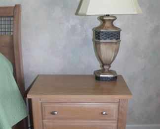 VAUGHAN BASSETT NIGHTSTAND, LAMP