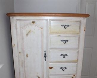 ARMOIRE