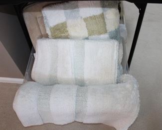 BATHROOM RUGS