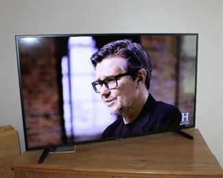 SAMSUNG FLATSCREEN TV