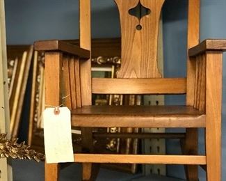 Great childs oak rocker. Seller did an excellent job of making the wood shine through.